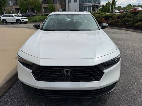 New 2026 Honda Accord SE image 3