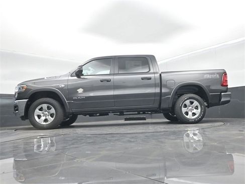 New 2026 RAM 1500 4x4 Crew Cab image 42