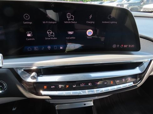 Used 2024 Cadillac Lyriq Luxury RWD image 32