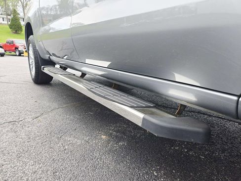 Used 2023 Chevrolet Silverado 1500 LTZ AWD/4WD image 17