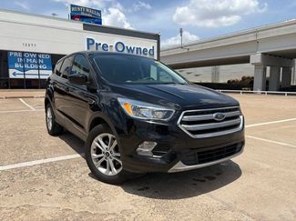 Used 2017 Ford Escape SE FWD video 1
