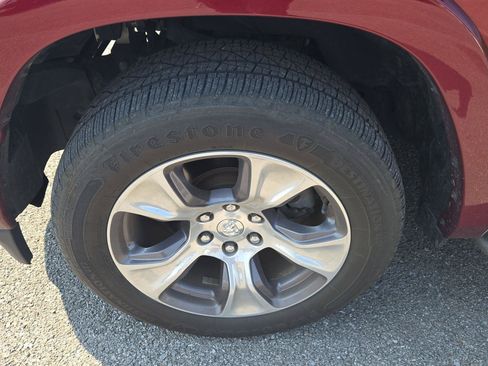 Used 2019 RAM 1500 Laramie w/ Sport Appearance Package AWD/4WD image 12