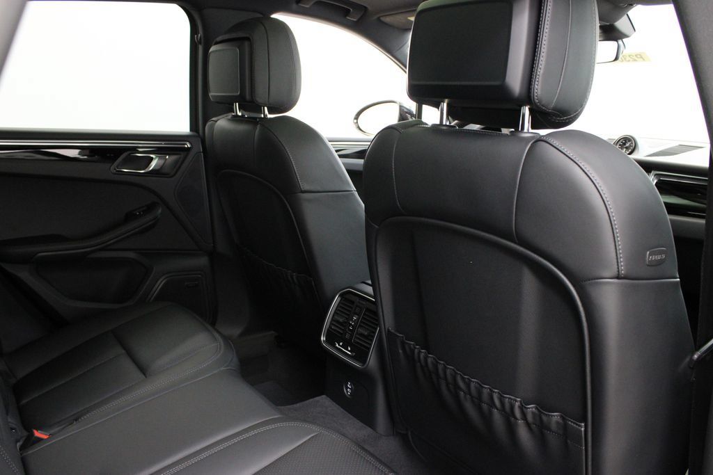Used 2025 Porsche Macan S AWD/4WD image 27