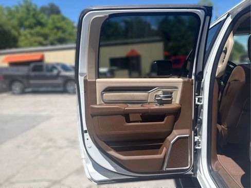 Used 2022 RAM 2500 Laramie w/ Snow Chief Group AWD/4WD image 27