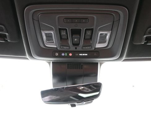 Used 2024 GMC Sierra 3500 Denali Ultimate AWD/4WD image 28