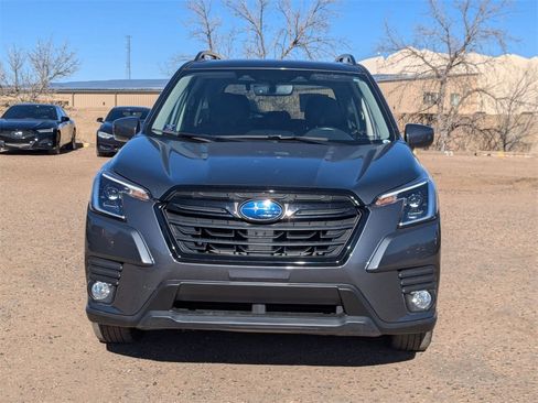 Used 2022 Subaru Forester Premium image 2