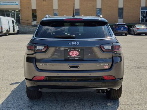 Used 2022 Jeep Compass Limited w/ Elite Group AWD/4WD image 4