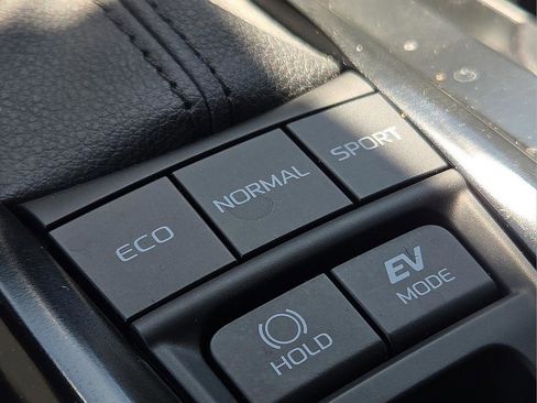 Certified 2025 Toyota Camry LE image 22