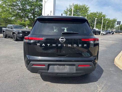 Used 2025 Nissan Pathfinder SV FWD image 4