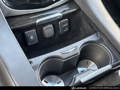 Used 2020 Cadillac Escalade ESV Platinum image 27