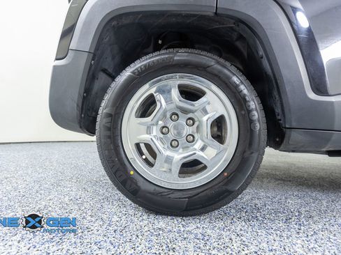 Used 2016 Jeep Renegade Sport w/ Power & Air Group AWD/4WD image 42