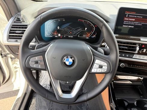 Used 2025 BMW X4 xDrive30i AWD/4WD image 24