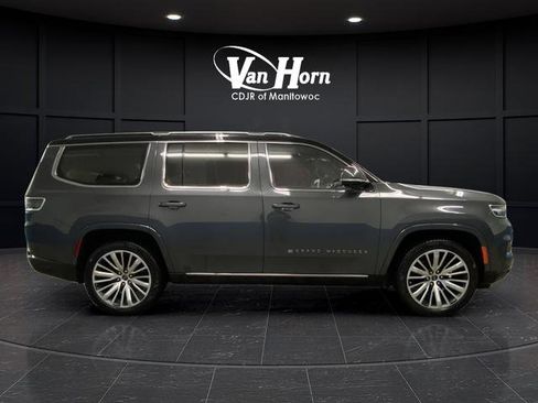 Used 2022 Jeep Grand Wagoneer Series III image 2