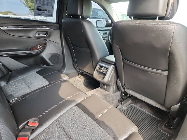 Used 2014 Chevrolet Impala LT w/ Convenience Package FWD image 29