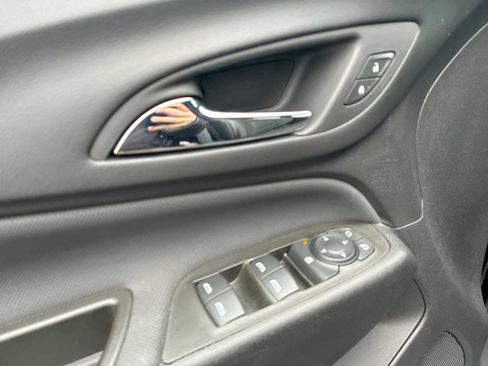 Certified 2024 Chevrolet Equinox RS image 22