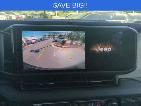 Used 2025 Jeep Wrangler Unlimited Sahara image 22