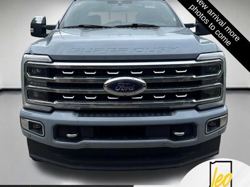 Used 2024 Ford F350 Platinum AWD/4WD image 4