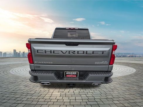 Used 2020 Chevrolet Silverado 1500 High Country w/ Technology Package image 6