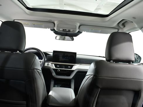 New 2026 Ford Explorer Active w/ Active Comfort Package AWD/4WD image 17