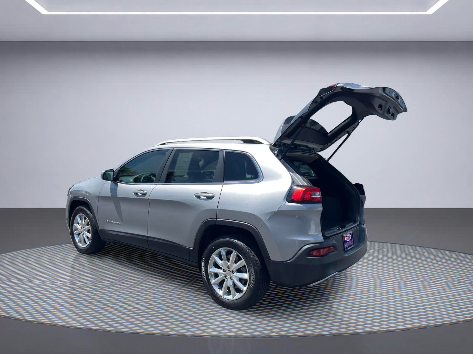 Used 2017 Jeep Cherokee Limited AWD/4WD image 9