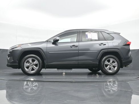 Used 2022 Toyota RAV4 XLE w/ Convenience Package image 18