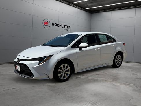 Certified 2024 Toyota Corolla LE FWD image 7