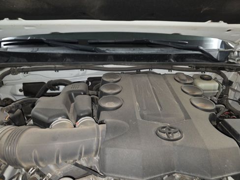 Used 2018 Toyota 4Runner SR5 Premium image 16