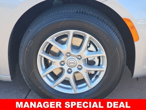 New 2026 Chrysler Pacifica Select image 41