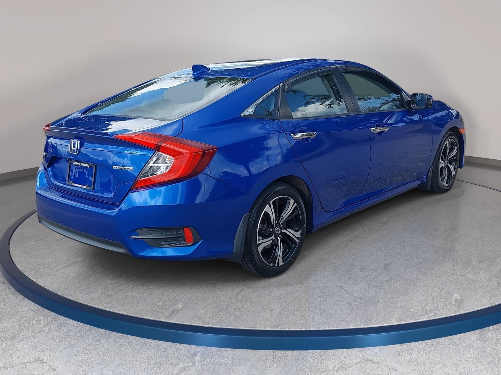 Used 2017 Honda Civic Touring image 5
