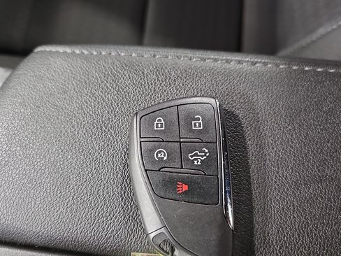 Used 2023 Chevrolet Silverado 1500 LT AWD/4WD image 34