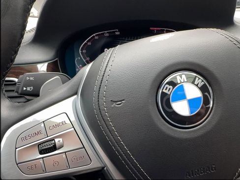 Used 2022 BMW 740i xDrive w/ Premium Package AWD/4WD image 43