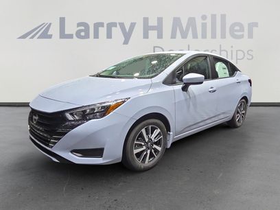 New 2025 Nissan Versa SV w/ Trunk Package