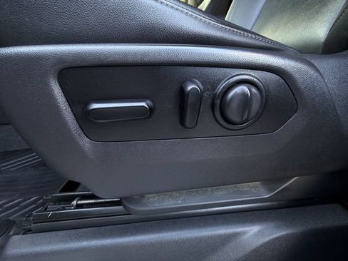 Used 2021 Chevrolet Silverado 1500 LT Trail Boss w/ Convenience Package II AWD/4WD image 30