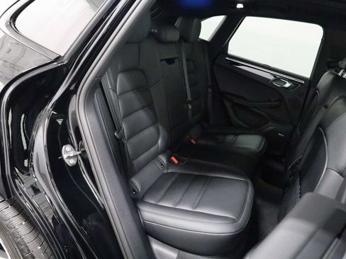 Certified 2026 Porsche Macan AWD/4WD image 37