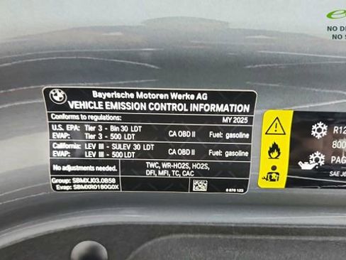 Used 2025 BMW X7 xDrive40i AWD/4WD image 67