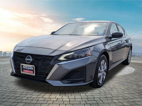 Certified 2025 Nissan Altima 2.5 S image 9