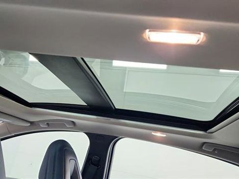 Used 2023 Nissan Ariya image 12