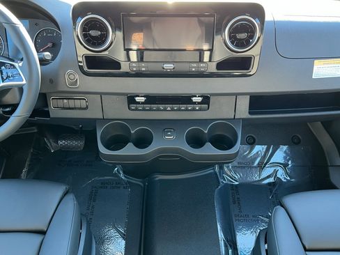 New 2025 Mercedes-Benz Sprinter 2500 image 13