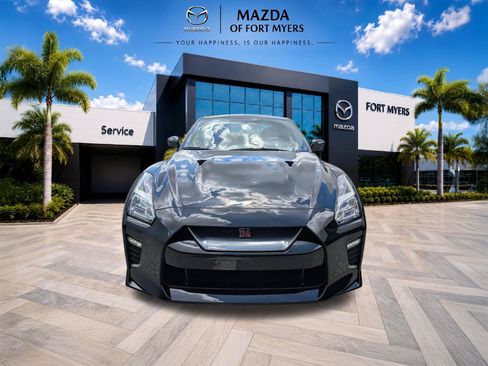 Used 2020 Nissan GT-R Premium w/ Premium Interior Package AWD/4WD image 9