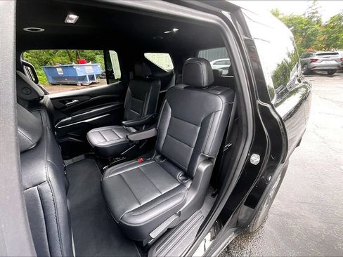 Used 2024 Chevrolet Traverse LT AWD/4WD image 14