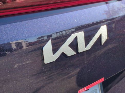 New 2026 Kia Carnival image 30