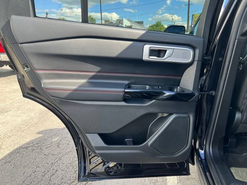 Certified 2023 Ford Explorer ST-Line AWD/4WD image 40