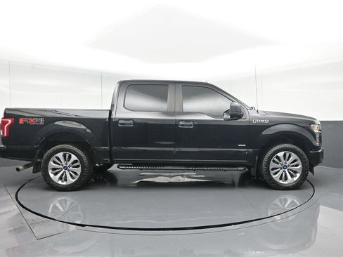 Used 2017 Ford F150 XL w/ Equipment Group 101A Mid AWD/4WD image 4
