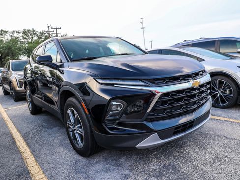 Used 2023 Chevrolet Blazer LT w/ Driver Confidence Package FWD image 9