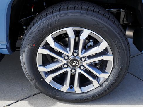 New 2026 Toyota 4Runner Limited AWD/4WD image 13