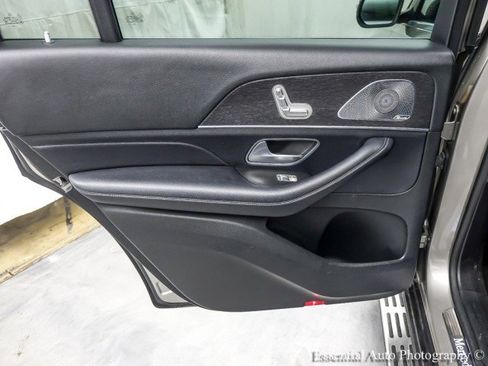 Used 2020 Mercedes-Benz GLS 450 4MATIC image 31