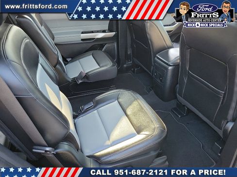 Certified 2022 Ford Explorer XLT w/ Equipment Group 202A image 17