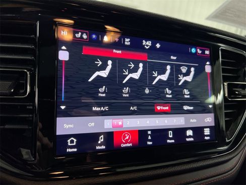 Used 2024 Dodge Durango GT image 17