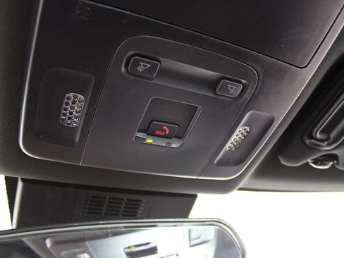 Used 2025 Toyota Camry SE FWD image 21