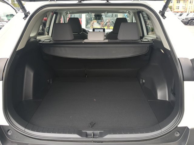 Used 2025 Toyota RAV4 XLE w/ Convenience Package FWD image 14